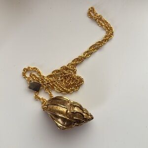 Vintage Estée Lauder Conch She’ll Pendant necklace Locket